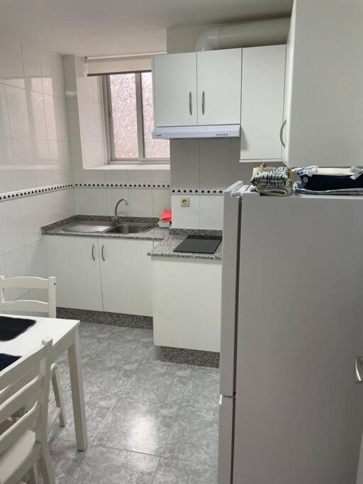 Acogedor Piso En Carinoアパートメント エクステリア 写真